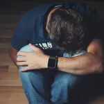 Учени: мъжете изпитват по-силна болка от жените