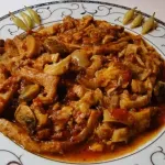 Шкембе с гъби в гювеч