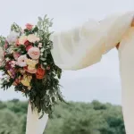 Каква символика имат обичаите прощъпулник и сватба?