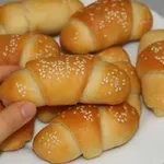 Recept: Mehki rogljički, kot iz pekarne