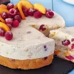 Recept: Sadna torta, ki jo z lahkoto pripravite, okus pa je vrhunski