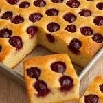 Recept za hitro češnjevo pecivo, ki se kar topi v ustih