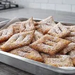 Domači krhki flancati: preprost recept brez zapletov