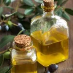 Oljčno olje se pokvari hitreje, kot mislite – preverite, kako ga hranite