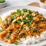 Recept za piščanca v arašidovi omaki: Orientalska eksplozija okusov v 40 minutah