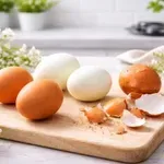 Kako vedno skuhati popolna trdo kuhana jajca (brez zelenega roba)