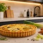 Popolno kosilo ali večerja: recept za slano pito s porom in šalotko