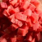 Kako narezati lubenico na popolne kocke? Lažje je, kot si mislite