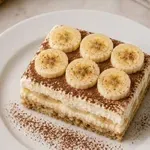 Poletna bananina sladica brez peke, pripravljena je v samo 15 minutah