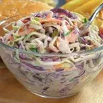 Recept za kremno zeljno solato (coleslaw) – poda se skoraj k vsaki jedi