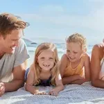 Kako načrtovati popoln dan na plaži z otroki? S temi nasveti bo vse veliko lažje