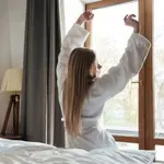 Kaj narediti takoj zjutraj, ko se zbudite? Teh 5 preprostih navad se splača poskusiti