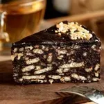 Tako preproste čokoladne torte s piškoti že dolgo niste pripravili