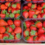 Previdno pri uživanju jagod! Preverite, če sodite med tiste, ki jim ta sadež lahko škodi