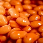 Mnogi še vedno ne vedo, kaj narediti s tekočino iz konzerve s fižolom: strokovnjaki končno razkrivajo, ali jo je smiselno uporabiti