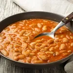 V pasulj ali golaž vlijte kozarec te tekočine: meso se bo dobesedno topilo, okus bo vrhunski, trebuh pa miren