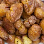 Tako pripravite najboljši pečen krompir, kar ste ga kdaj poskusili: skrivnost je v eni preprosti sestavini