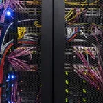 Fizička infrastruktura raste selektivno: kanalizacija jača, kolokacija slabi, a pojedine kategorije eksplodiraju