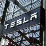 Tesla troši gotovinu na autonomiju