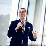 Ovisnost o digitalnim sustavima postaje najveći sigurnosni izazov, a generativna umjetna inteligencija ubrzava prijetnje, ali i jača obranu