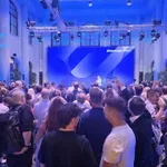 Samsung povezuje AI kroz uređaje