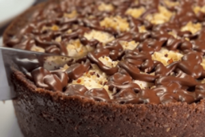 Famózní lehký dort, který máte hotový za 10 minut: Bez pečení, bez mouky, úžasná chuť, lepší jste ještě nejedli!