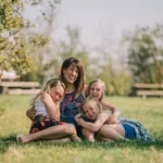 Uskoro stiže „dodatni staž“ za majke u Srbiji