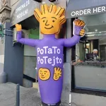 Danas se firme i imenom bore za pažnju