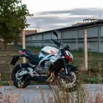 Aprilia Tuono 457 – Munja iz Italije, najsjajnija u svojoj klasi