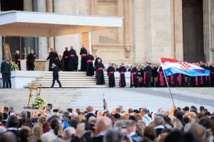 Hrvatski biskupi u ime vjernika iz Hrvatske, BiH i iseljeništva pozvali Papu Lava u posjet