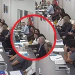 VIDEO | Napadnuta vijećnica tijekom sjednice Općinskog vijeća u Grudama