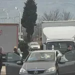 Novi detalji: Dvije osobe prevezene u bolnicu, promet se odvija usporeno