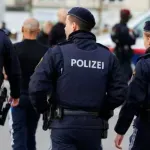 Državljanin BiH uhićen u Beču nakon razbijanja parkiranih automobila