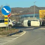 Nesreća u Mostaru: Automobil završio na boku