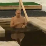 VIDEO | Putin se i ove godine okupao u ledenoj vodi povodom Bogojavljenja