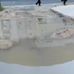 Nemar Grada Mostara: Prilaz zgradi na Bulevaru godinama u katastrofalnom stanju