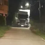 Šleper se "usudio probati" uske ulice u Ljubuškom, sada ne može natrag