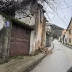 FOTO | Opasnost svakodnevno visi iznad glava Mostaraca