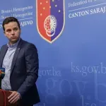 Prihvaćena ostavka Nihada Uka, pala Vlada Kantona Sarajevo