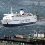 Vjetar "rascijepao" Hrvatsku: Ceste zatvorene, ne voze trajekti