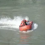 Više ljudi upalo u Savu, traje dramatična akcija spašavanja