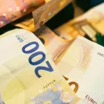 Pritvorena žena zbog prijevare: Starici uzeli 40.000 eura