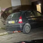 Ma kakve zabrane: Auto nasadio na čunj