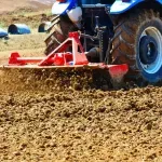 VIDEO | Sjetva kasni, poljoprivrednici ogorčeni