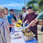 FOTO | Neum krcat za Prvi svibnja: Dijelile se srdele, palo i prvo kupanje