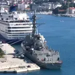 VIDEO | USS Oscar Austin usidren u Luci Gruž: Posada na odmoru, Hrvati u prepirci