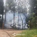 Mostar: Gorjela garaža, požar se proširio na okolna dvorišta