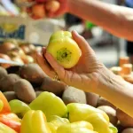 Na čapljinsku tržnicu stigle prve paprike, jagode i trešnje među najtraženijima proizvodima