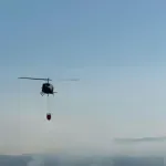 Požar kod Jablanice i dalje aktivan: Helikopter Oružanih snaga BiH izveo oko 20 preleta