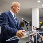 Ljubo Ćesić Rojs izišao iz bolnice: "Bog je uslišio molitve, sada sam bolje"